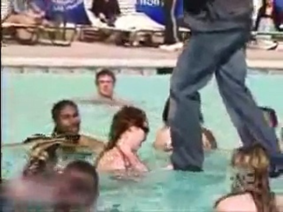 Criss Angel Walks on Water