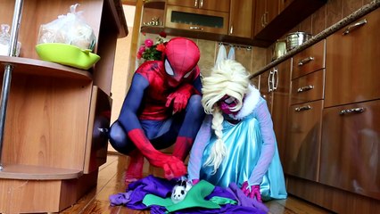 Frozen Eats A Biggest Bug! w/ Spiderman vs Joker vs Pink Spidergirl - Fun Superhero In Real Life