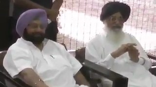 Parkash Singh Badal and Family with captain Amrinder singh - Must Watch