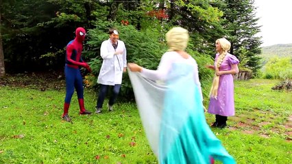 Frozen Elsa’s BIG BUTT! w- Spiderman Maleficent Bad Baby Joker Girl Princess Rapunzel! Superhero Fun