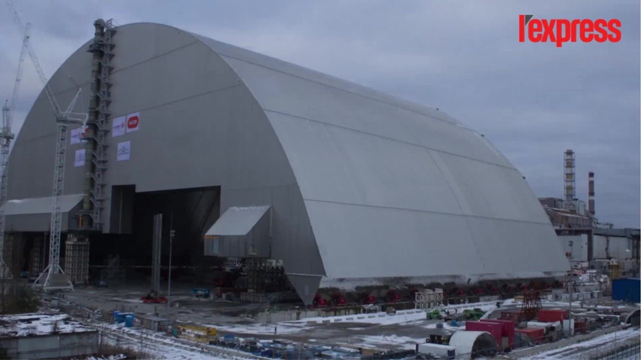 Tchernobyl : la gigantesque arche mise en place au-dessus de la centrale