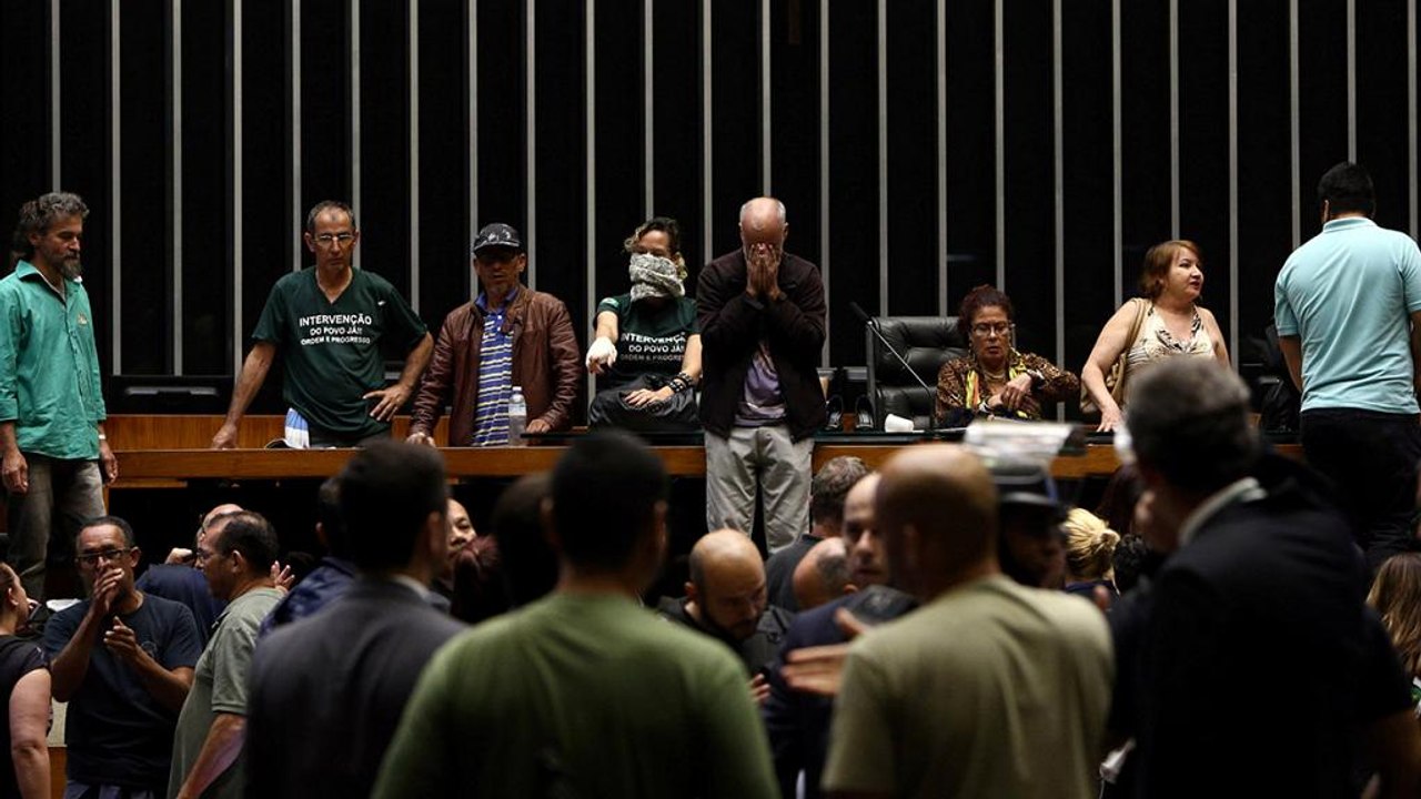 Brazil: anti-government protesters occupy lower house of Congress