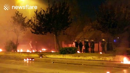 Violent riots spark during Polytechnic uprising anniversary in Greece