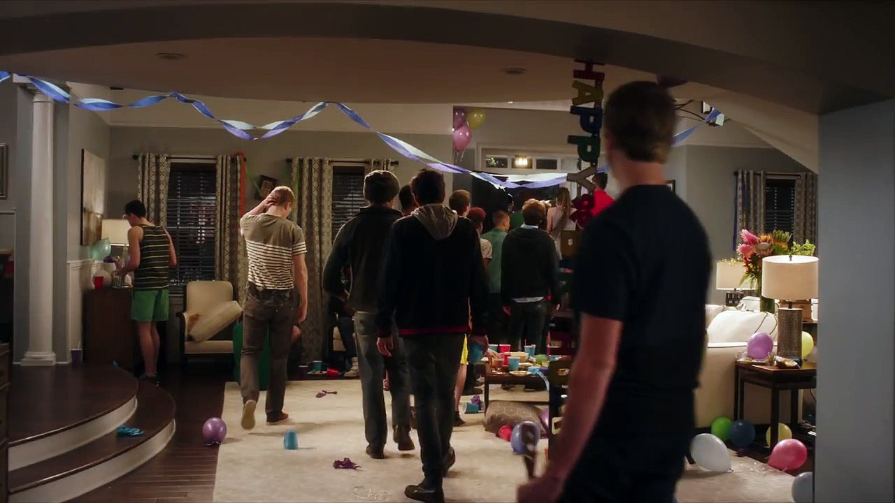 Alvin and the Chipmunks- The Road Chip - Pizza Toots Clip [HD] - FOX Family