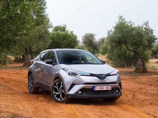 Tải video: Toyota C-HR : nos premières impressions en vidéo