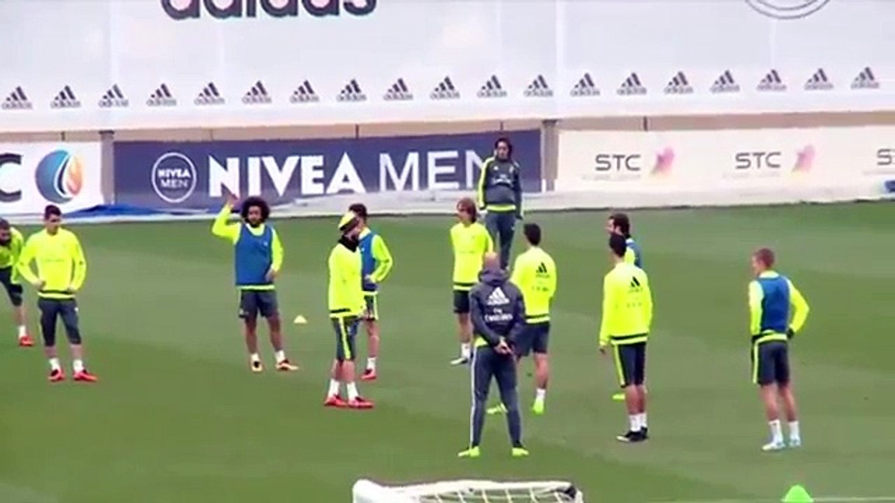 Cristiano Ronaldo and Toni Kroos  fight for James Rodriguez