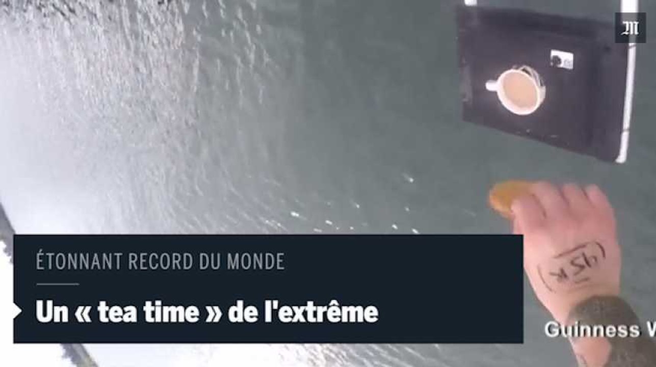 Un Anglais trempe un biscuit dans du thé lors d’un saut de plus de 70 mètres