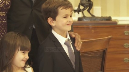 Djaloshi shqiptar takon Obamën - Top Channel Albania - News - Lajme