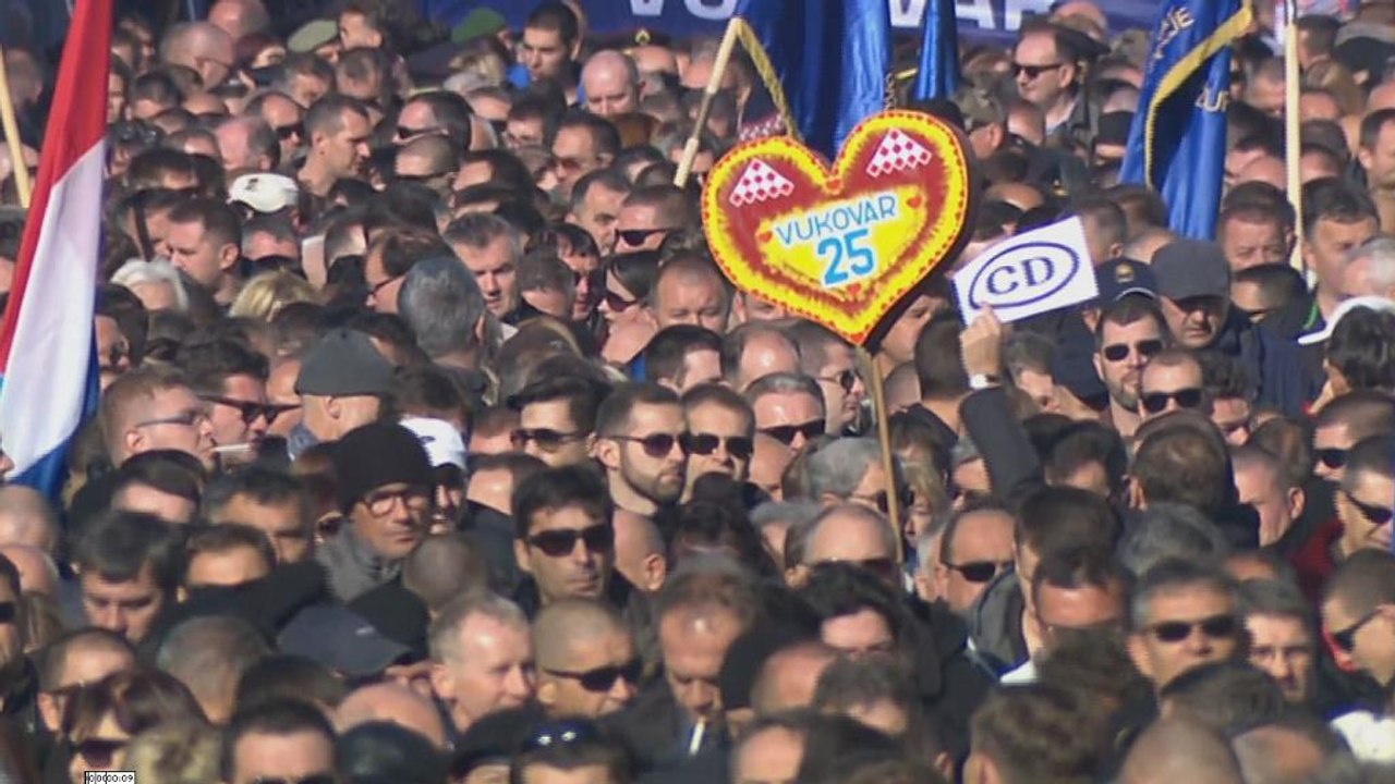 مراسم بزرگداشت قربانیان کشتار شهر ووکوار در کرواسی