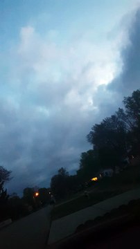 Amazing cigar shaped UFO Caught over Louisville KY, US,09.04.2016.