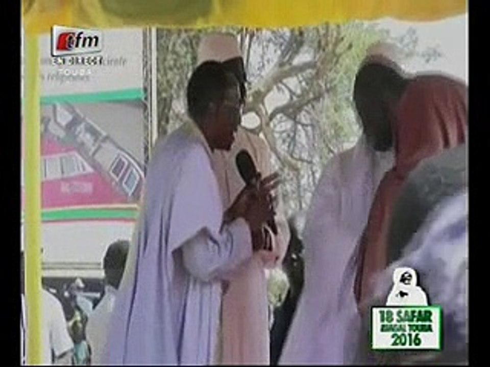 Vidéo-Touba : Vidéo-Emouvante retrouvaille entre Cissé Lô et Serigne Abdou Fatah devant Macky