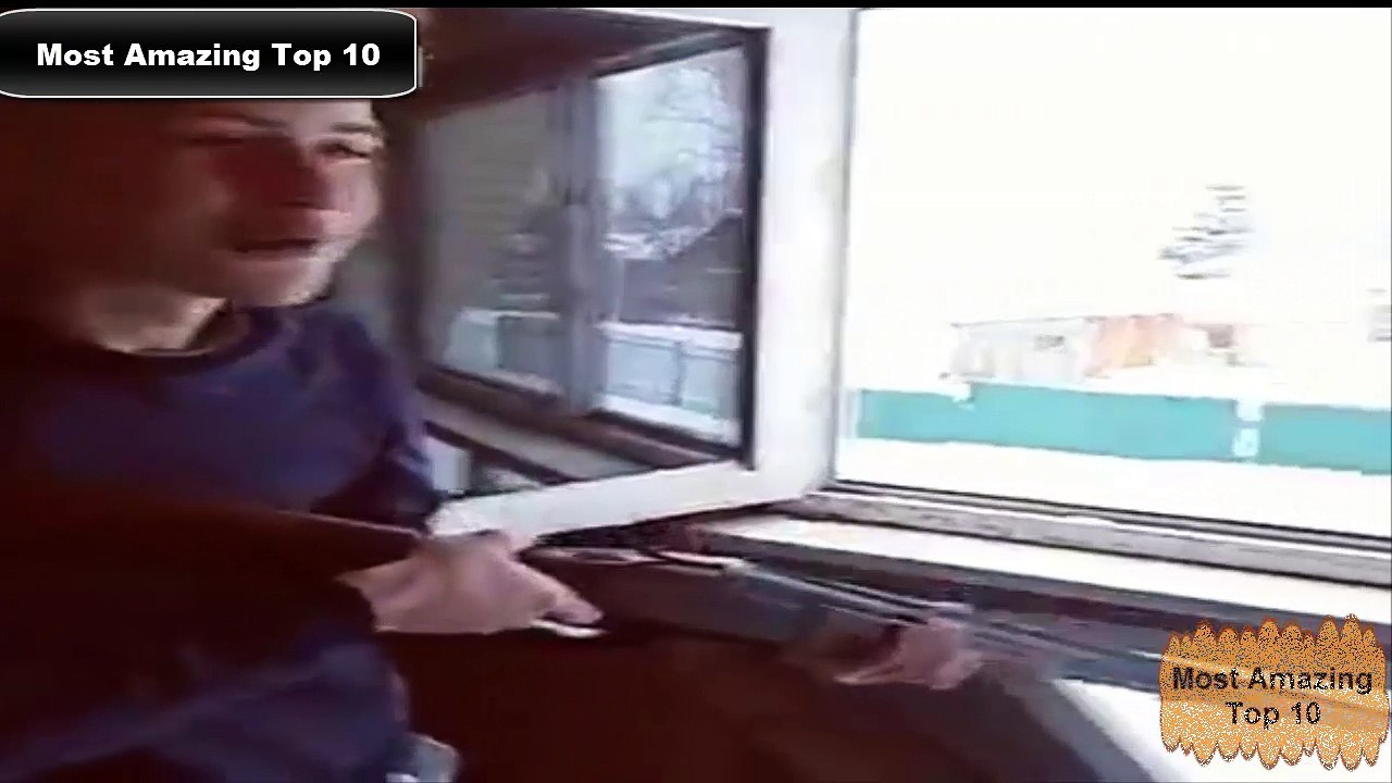 2 Russian Teenagers Shoot the Police Car