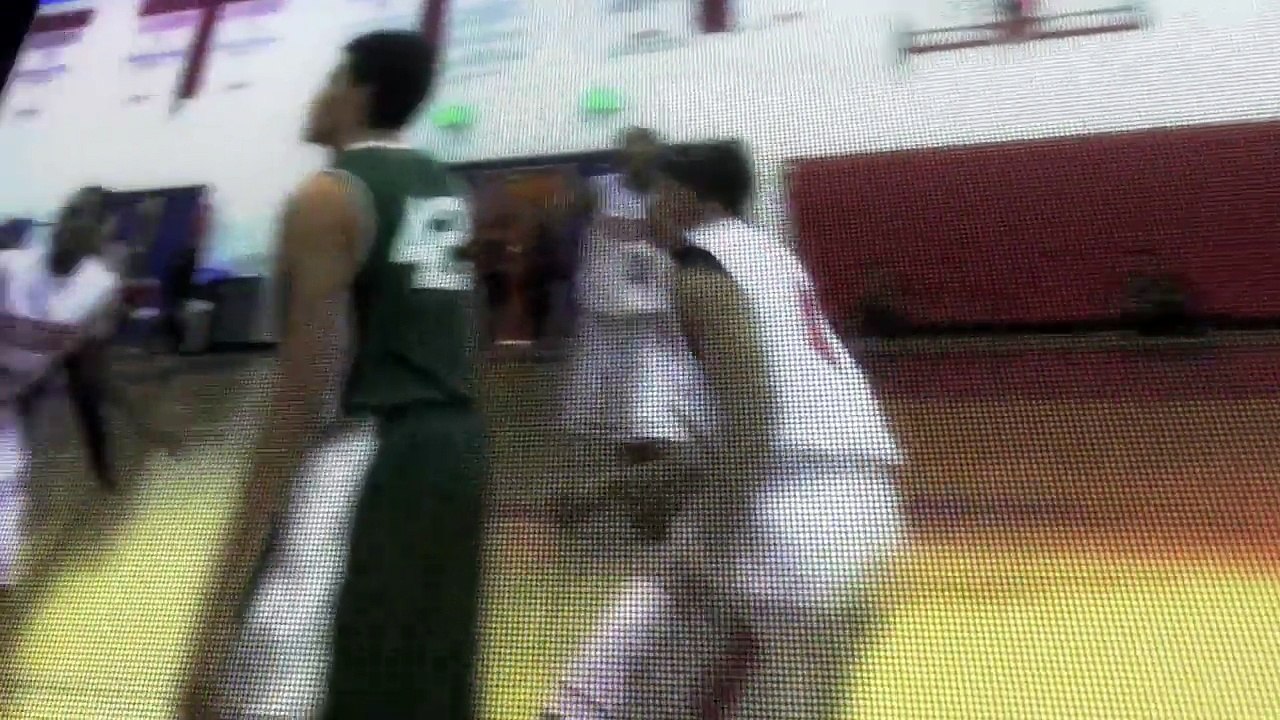 Glenelg advances in the playoffs with a dominan...