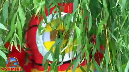 SPIDERMAN POO COLORED BALLS Spiderman Rainbow Colored Balls Funny Superhero Movie in Real Life