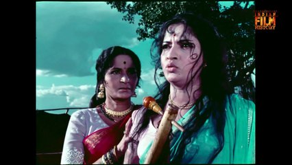 Pinjara Theatrical Trailer (HD) | Shriram Lagoo, Sandhya, Nilu Phule