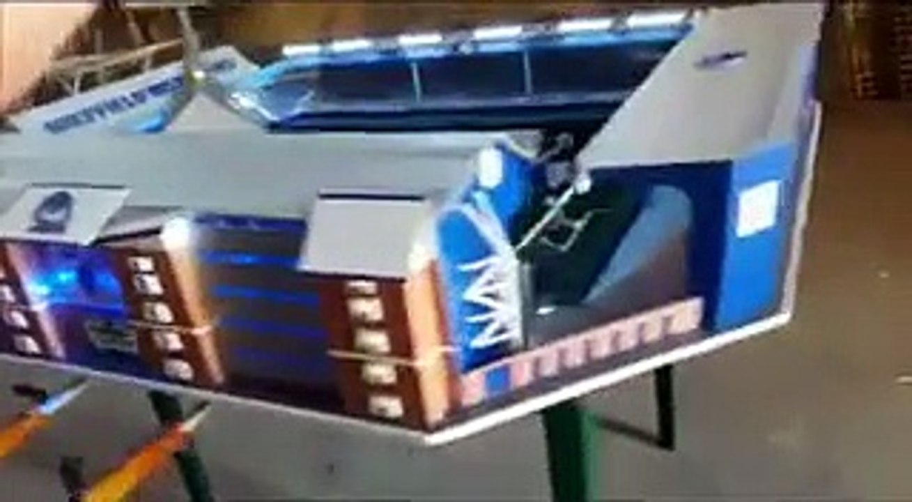 Ce fan de Foot fabrique un babyfoot version stade de football