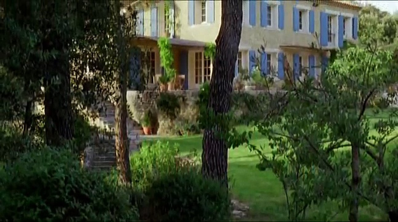 Swimming Pool - Official Trailer (2003)