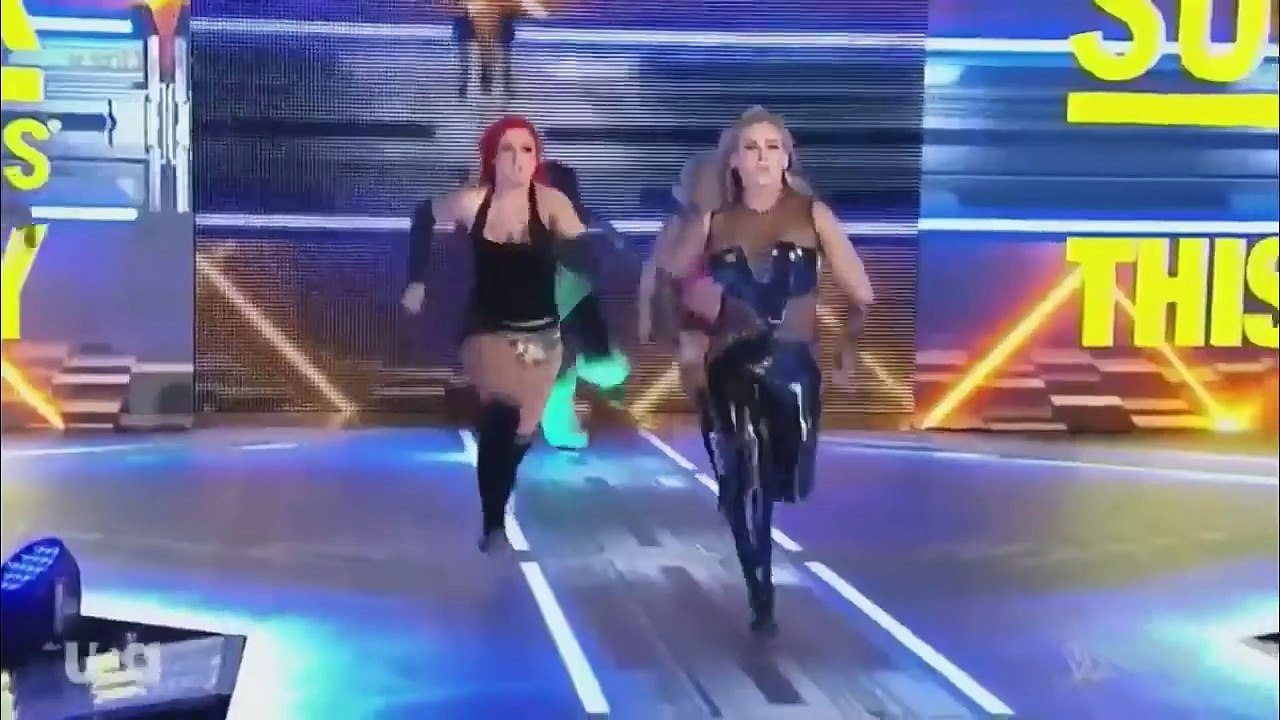 WWE RAW Women's Division Invades Smackdown Live