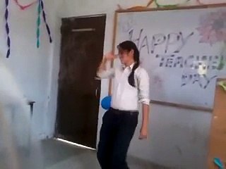 beutiful school girl amazing dance perfoumes