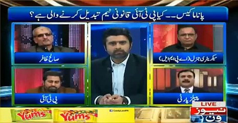 Verbal Fight between Shaukar Basra and Saleh Zafar in a live talk show.