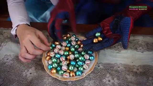 Spiderman Frozen Elsa Vs Catwoman In Love Bubble Gum Challenge! Prank Superhero movie real life!