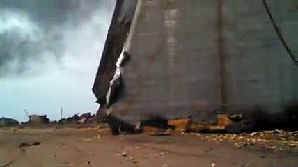 Blaze erupted at oil tanker in Gadani ship-breaking yard