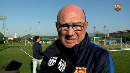 Xavi Llorens y Marta Torrejón hablan antes del partido contra el Athletic