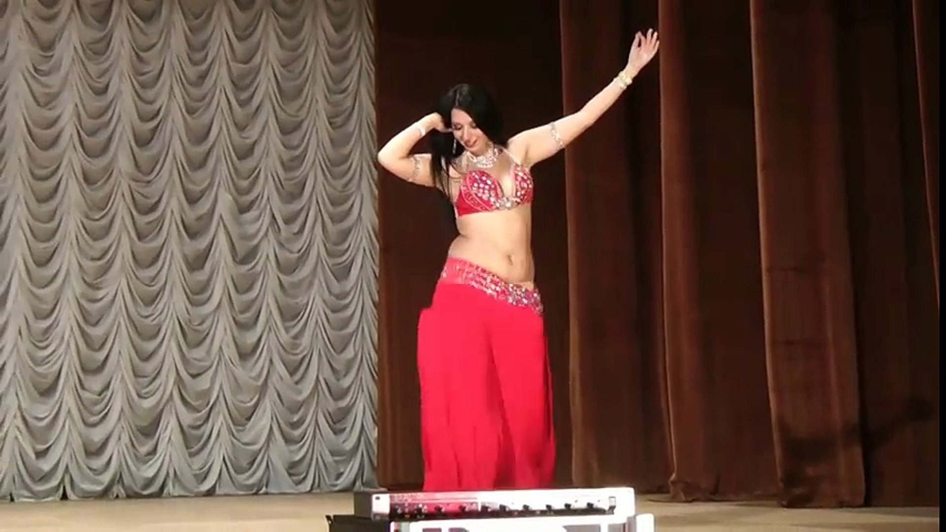 مش صافيناز .رقص شرقي مصري .Hot Belly Dance (74)