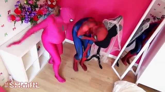 Spiderman Wedding Preparations Spider-man tuxedo getting married with Pink Spidergirl