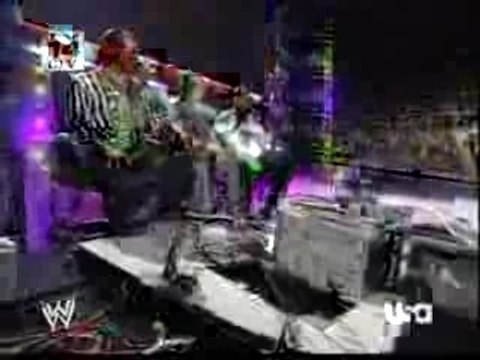 Kurt Angle dislikes chants