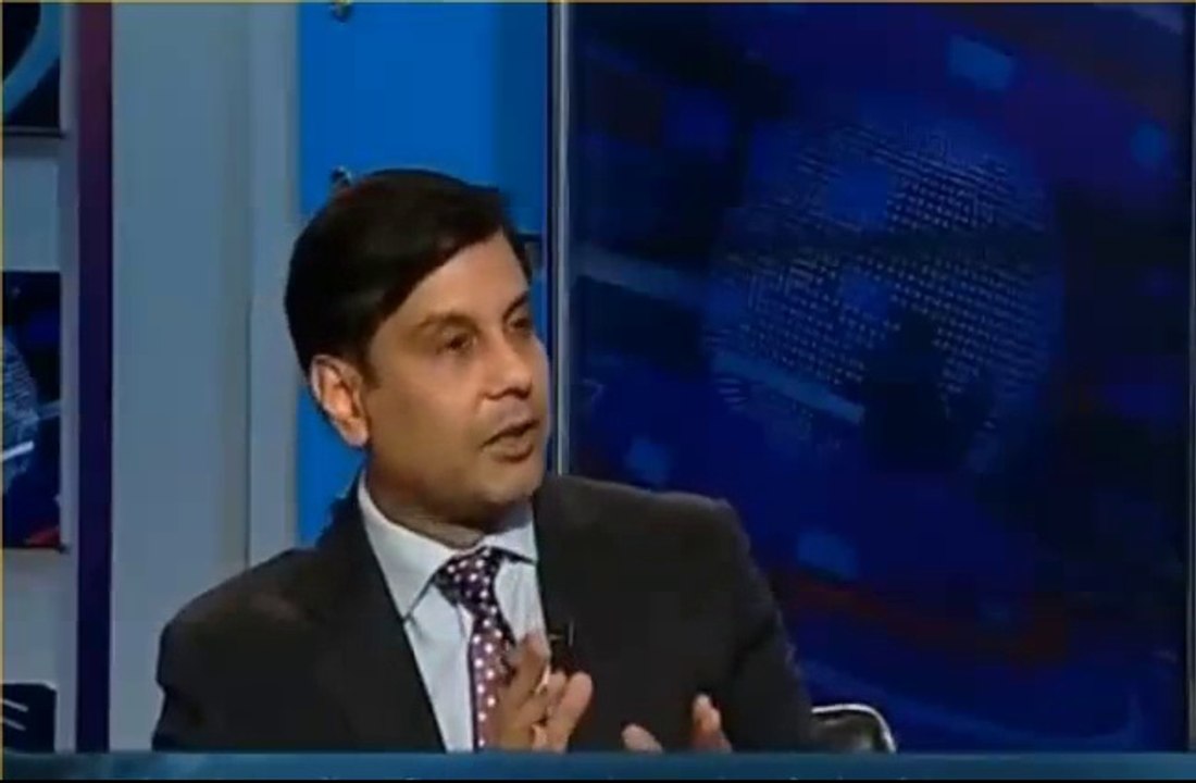 Mansoor Ali Khan grills Dr Shahid Masood for giving analysis on PM and COAS body language - Watch Arshad Sharif's reply