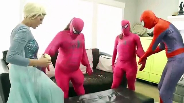 человек паук и эльза и его удивительные друзья! танцы в машине автомобиль человек паук в реальной