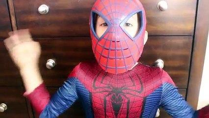 Descargar video: Superheroes IN REAL LIFE IRL SPIDERMAN SICK Spidey Webs SAVE BABY Toilet Paper Prank Kids Videos