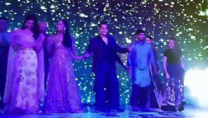 Salman Khan Dacing With Sania Mirza On Her Sister's Wedding on song Baby ko base pasand hay