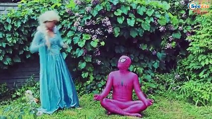 Spiderman & Frozen Elsa vs SMELLY FEET! Funny Superhero