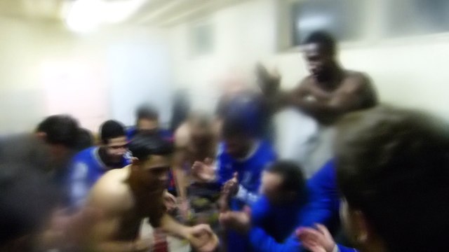 UGA LYON-DECINES (SENIORS1) - CALUIRE 1 - 0 La joie dans les vestiaires après cette victoire !