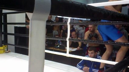 бои без правил новичек победил мастера K1 mix fight