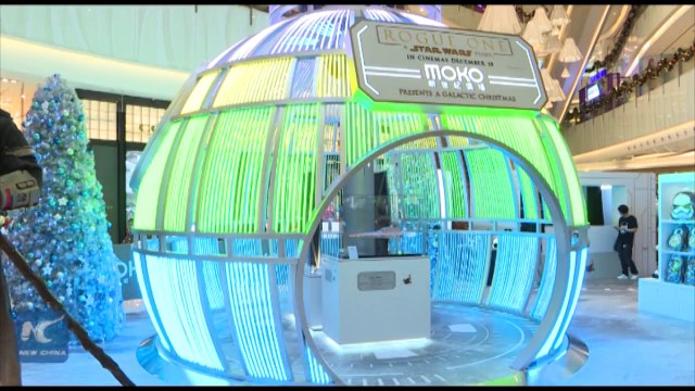 Star Wars Model Rocks Hong Kong