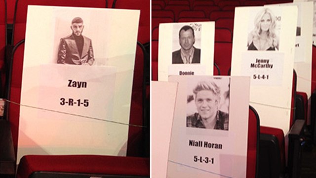 Niall Horan and Zayn Malik Sitting Together At AMAs
