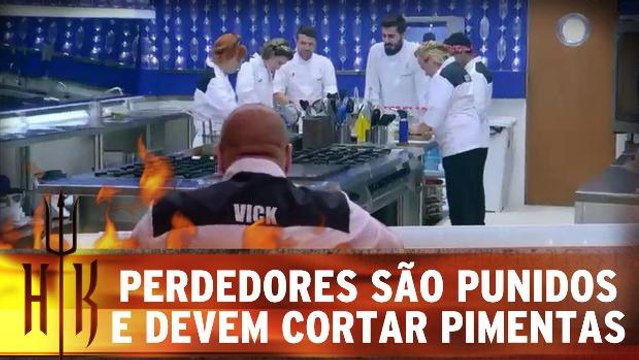 Perdedores são punidos e devem cortar MUITA pimenta