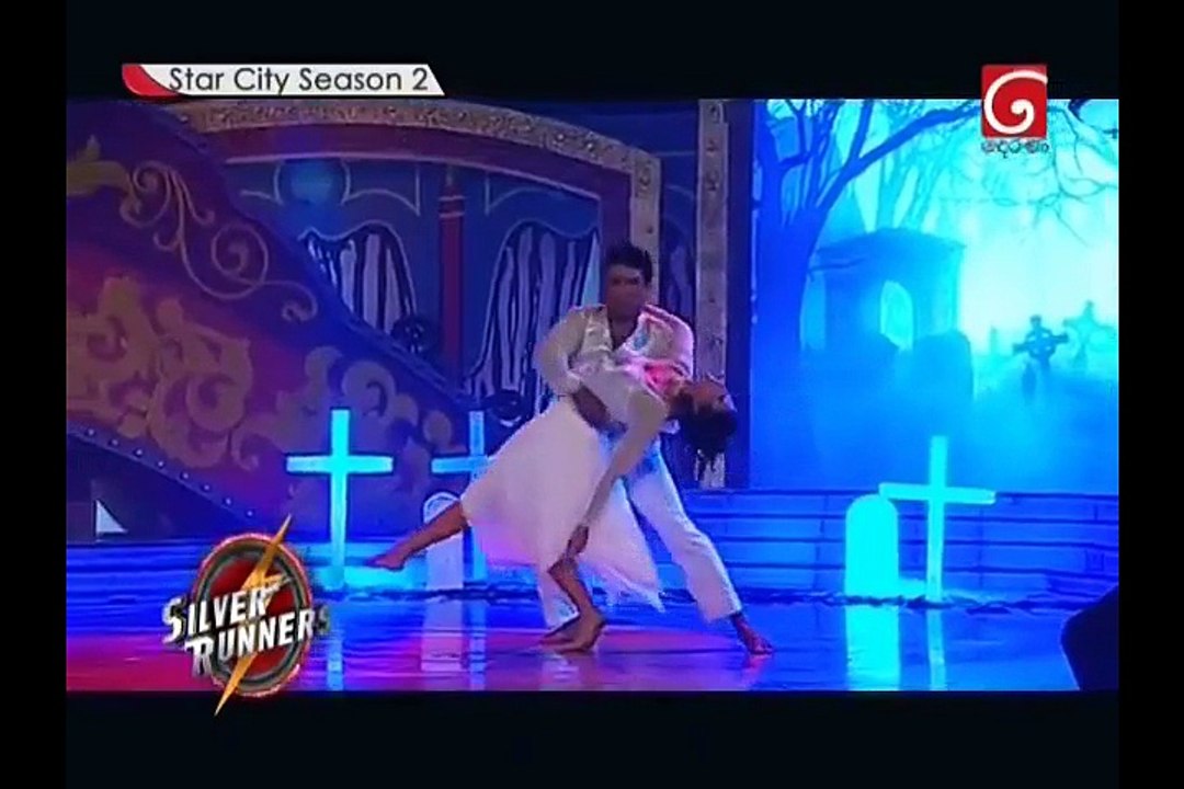 Vinu Udani Romantic Dance Performence in Derana Star City with Sampath For The First Time