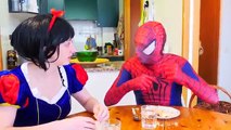 Spiderman vs Maleficent vs Snow White! w/ Princess Frozen vs Aliens Twins & Zombie! Fun Superhero :)
