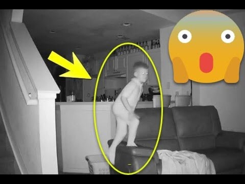 لاحظ الأب أن الأبن يستيقظ كل يوم وهو متعب وعندما راقبه بكاميرا مراقبة .. أنظرو ماذا إكتشف