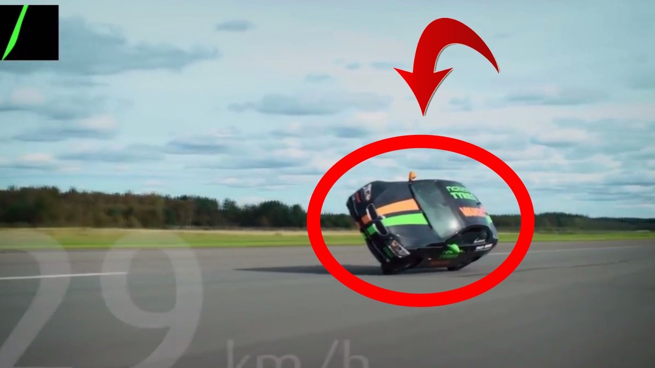 Ce grand malade roule a 189km/h sur 2 roues! video gag