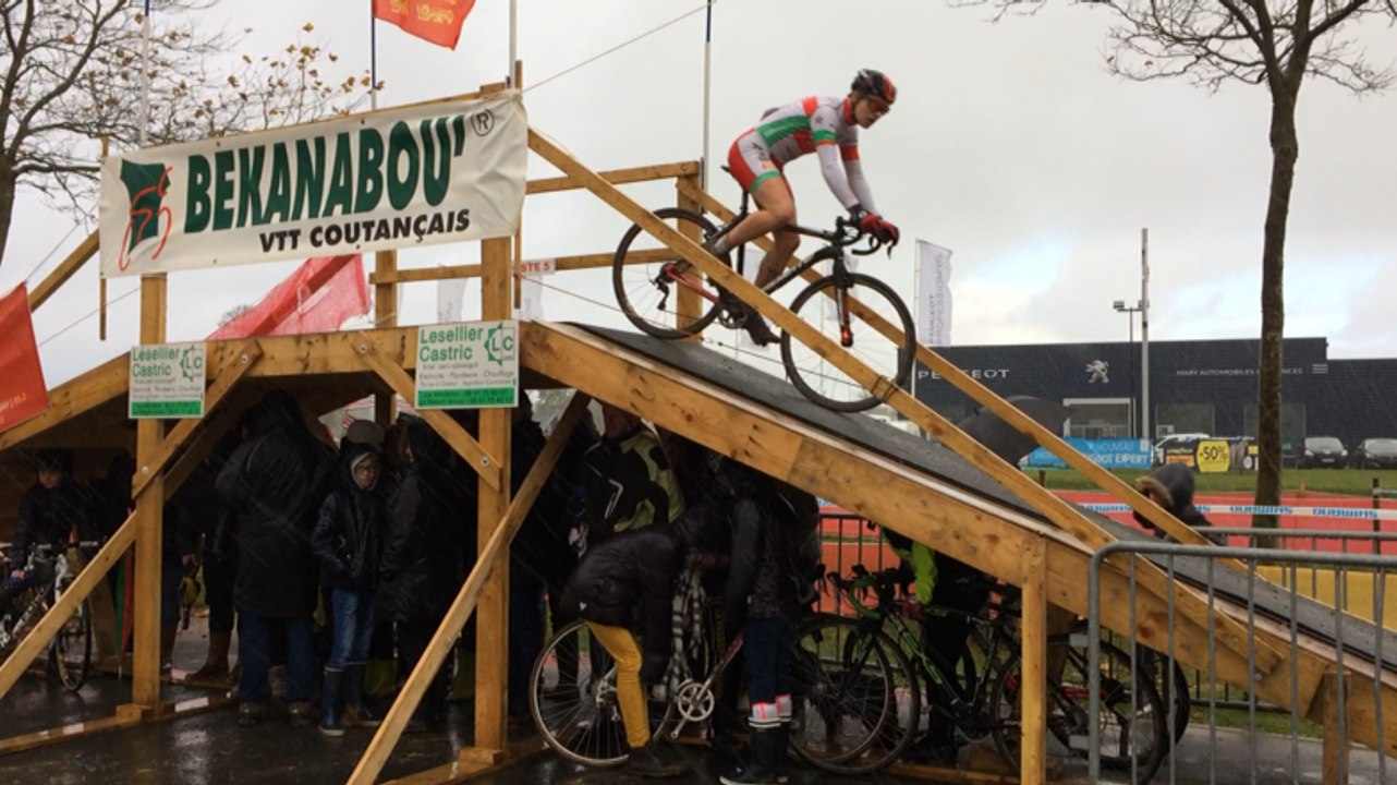 Débuts sous la pluie pour le cyclo-cross