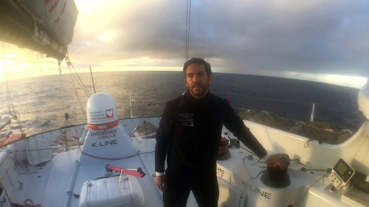 J15 : Tanguy De Lamotte dans la pétole / Vendée Globe