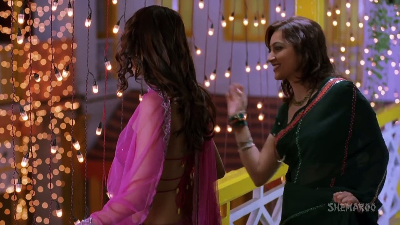Kyu_Aaj_Kal_Aksar_Kahi_-_7_1-2_Phere-_More_Than_a_Wedding_-_Irrfan_Khan_-_Chahat_Khanna_-_Filmigaane