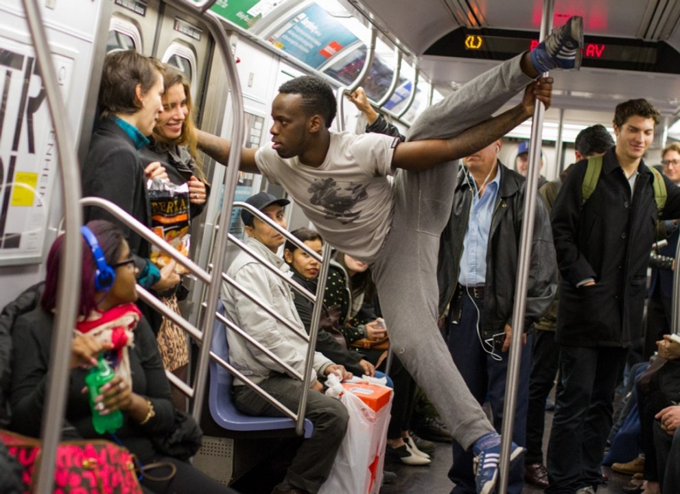 Incroyable LiteFeet, la danse qui enflamme les profondeurs du métro