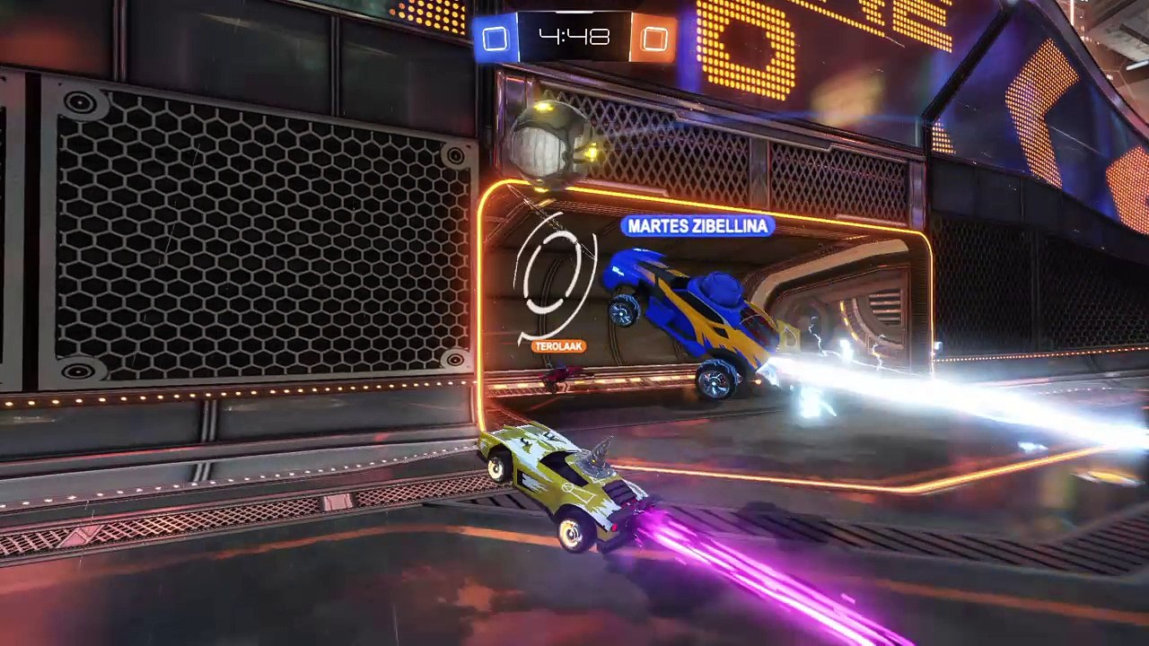 Rocket League® freestyle goal