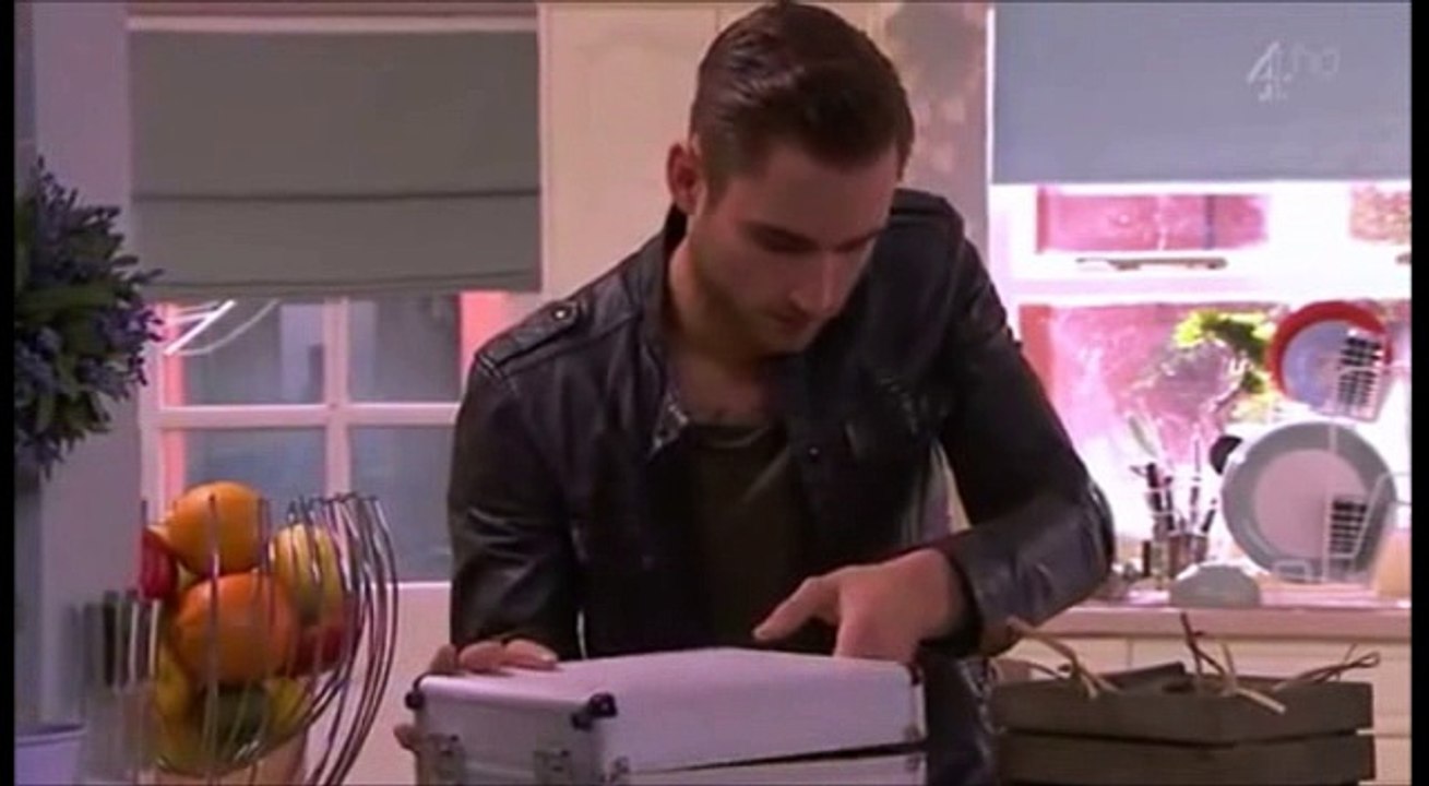 Hollyoaks 17th October 2014 Roscoe Family